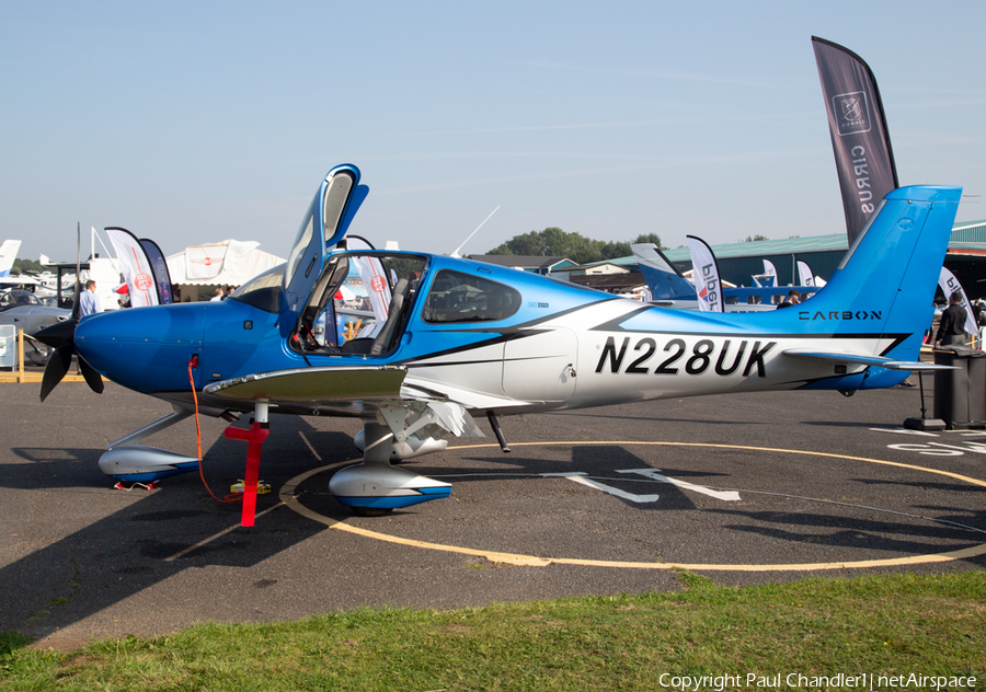 (Private) Cirrus SR22T G6 GTS Carbon (N228UK) | Photo 472235