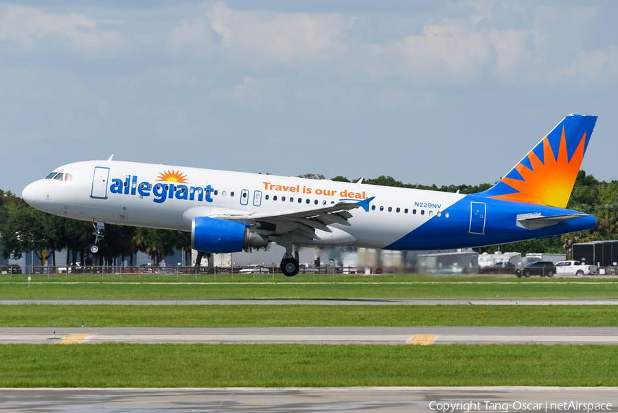 Allegiant Air Airbus A320-214 (N229NV) | Photo 660226
