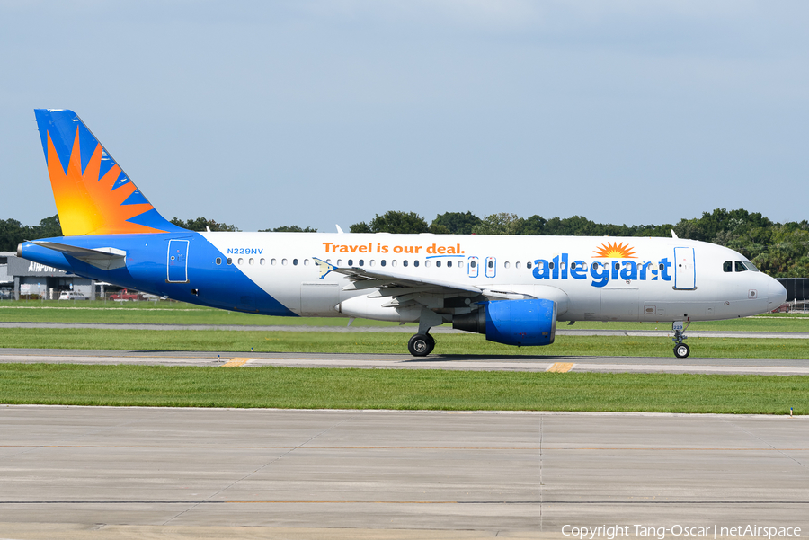 Allegiant Air Airbus A320-214 (N229NV) | Photo 495203