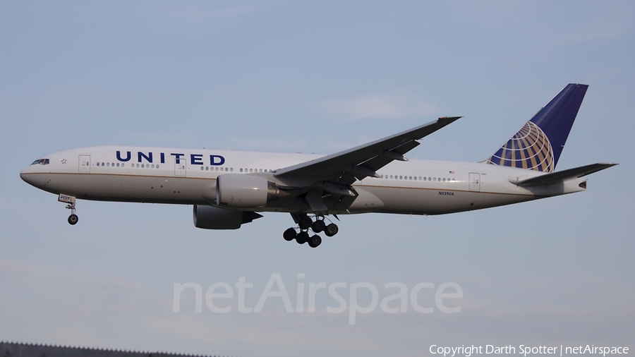 United Airlines Boeing 777-222(ER) (N229UA) | Photo 212128
