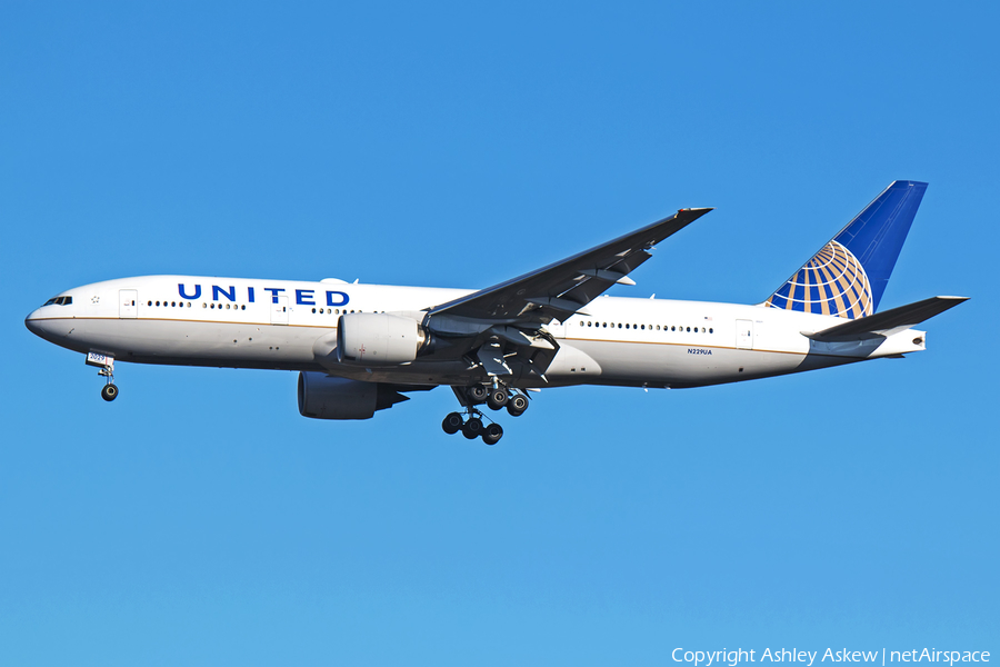 United Airlines Boeing 777-222(ER) (N229UA) | Photo 91944
