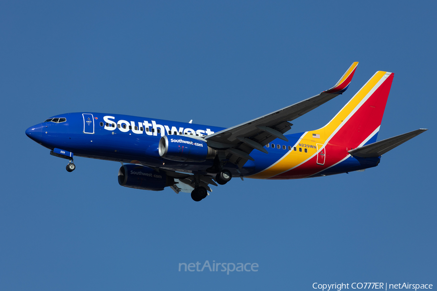 Southwest Airlines Boeing 737-7H4 (N229WN) | Photo 435587