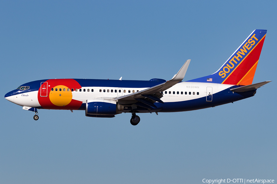 Southwest Airlines Boeing 737-7H4 (N230WN) | Photo 141684