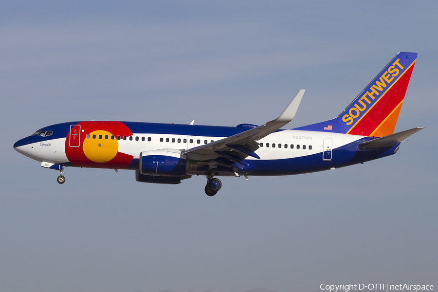 Southwest Airlines Boeing 737-7H4 (N230WN) | Photo 425378