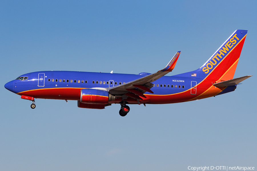 Southwest Airlines Boeing 737-7H4 (N232WN) | Photo 141506