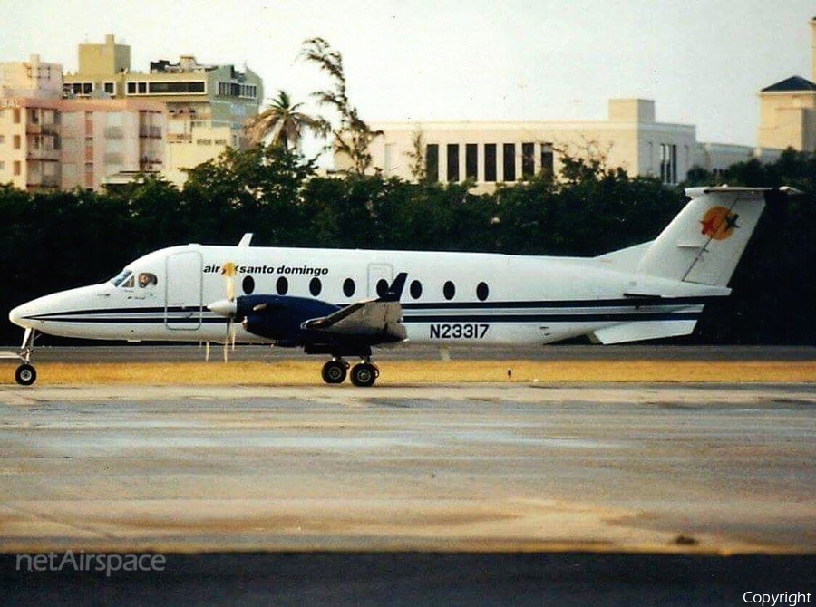 Air Santo Domingo Beech 1900D (N23317) | Photo 69754