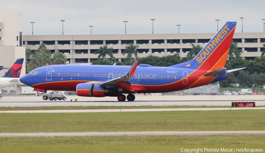 Southwest Airlines Boeing 737-7H4 (N233LV) | Photo 570704