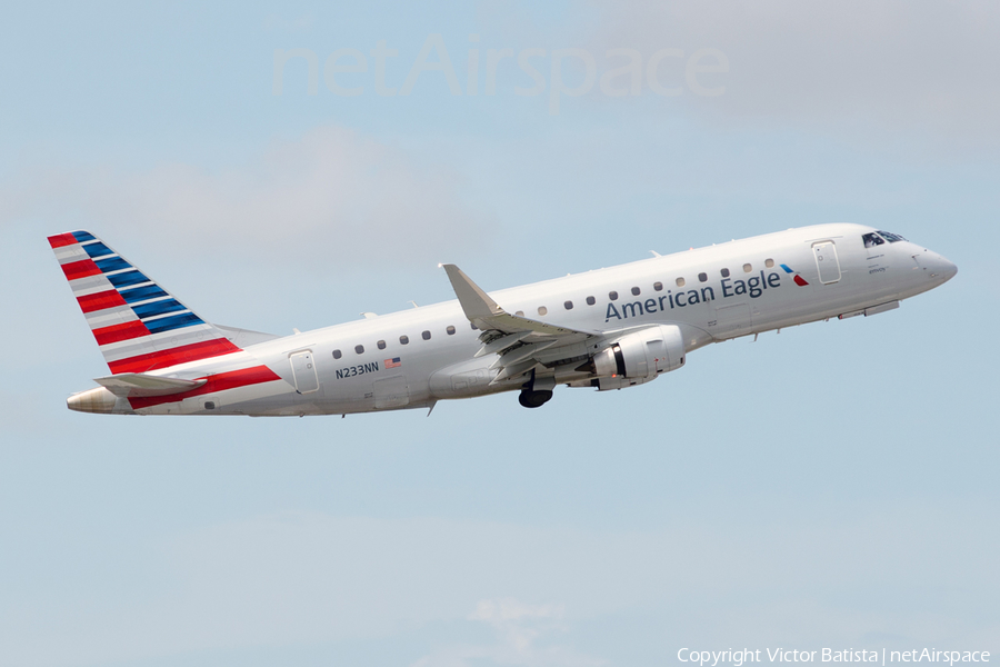 American Eagle (Envoy) Embraer ERJ-175LR (ERJ-170-200LR) (N233NN) | Photo 256955