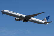 United Airlines Boeing 777-322(ER) (N2341U) at  San Francisco - International, United States