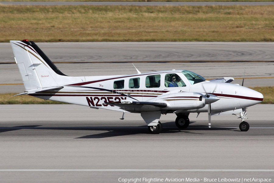 (Private) Beech 58 Baron (N2352Y) | Photo 95036