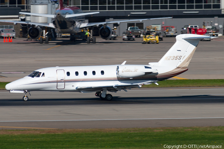 (Private) Cessna 650 Citation VI (N235SV) | Photo 190000