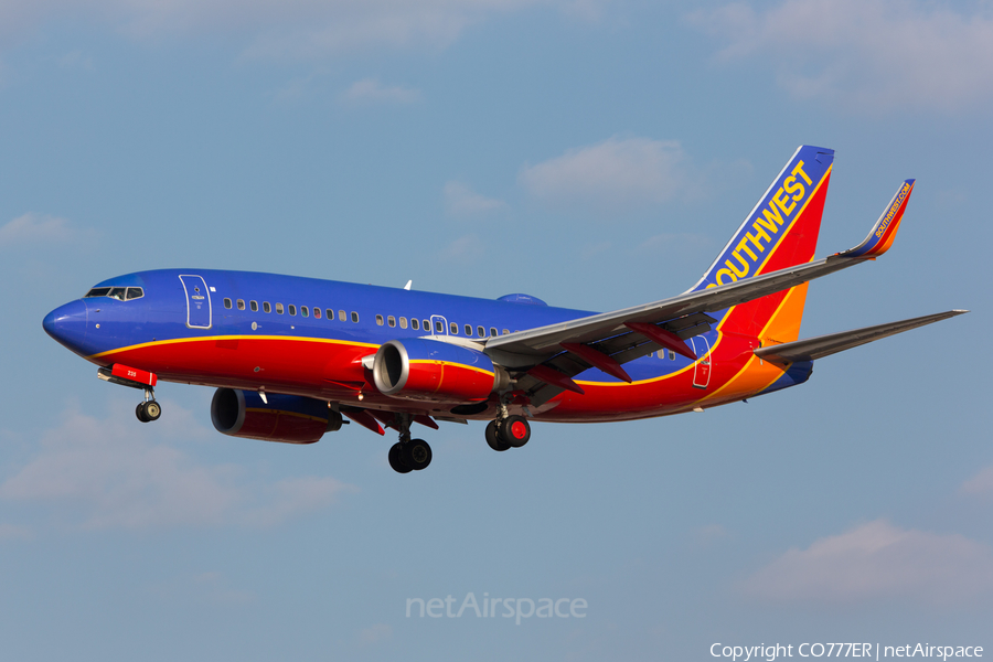 Southwest Airlines Boeing 737-7H4 (N235WN) | Photo 90525