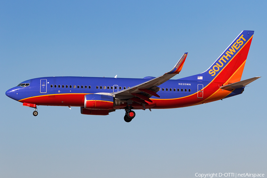 Southwest Airlines Boeing 737-7H4 (N235WN) | Photo 141832