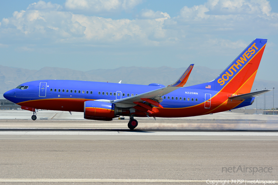 Southwest Airlines Boeing 737-7H4 (N235WN) | Photo 44746