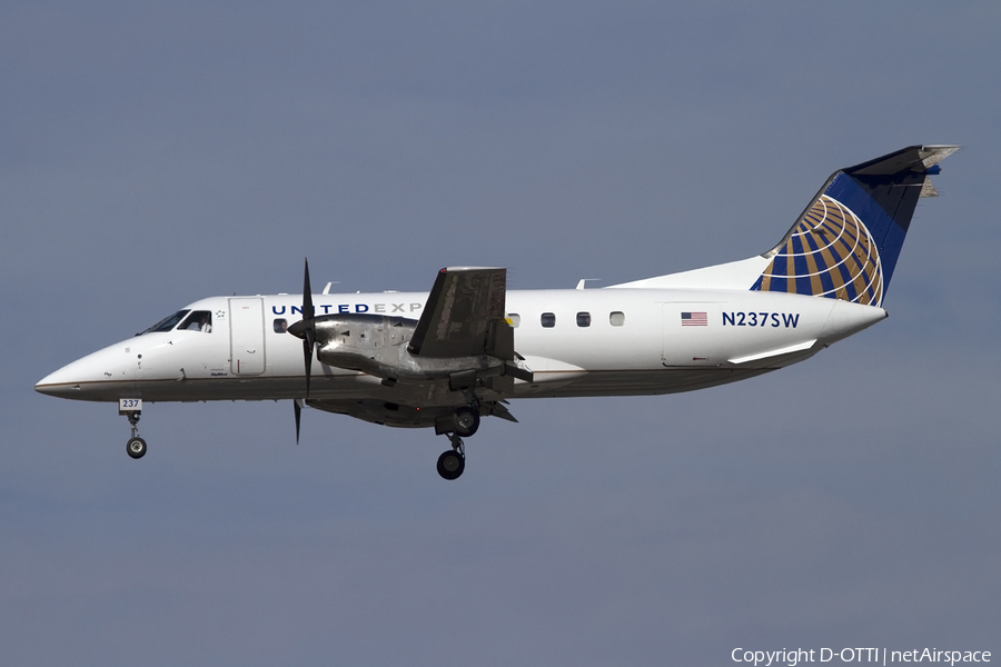 United Express (SkyWest Airlines) Embraer EMB-120ER Brasilia (N237SW) | Photo 426269
