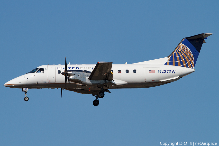 United Express (SkyWest Airlines) Embraer EMB-120ER Brasilia (N237SW) | Photo 471175