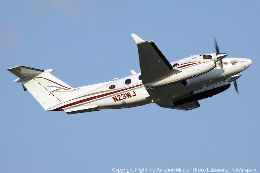 (Private) Beech King Air B200 (N23WJ) | Photo 158492