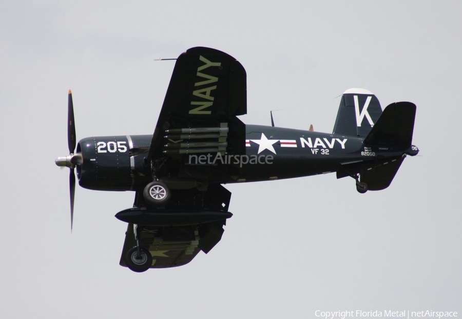 (Private) Vought F4U-4B Corsair (N240CF) | Photo 300183