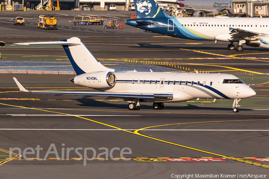 Executive Jet Management Bombardier BD-700-1A11 Global 5000 (N240WL) | Photo 503097