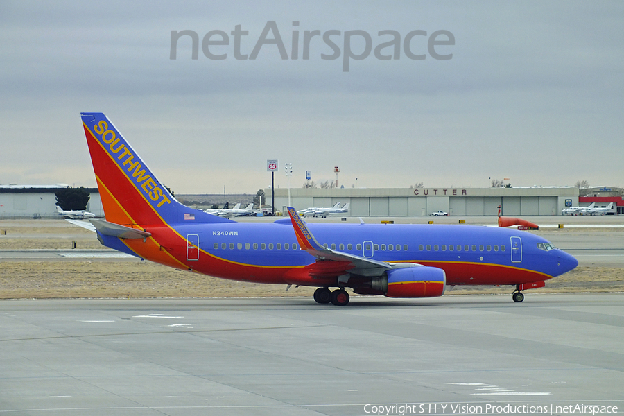 Southwest Airlines Boeing 737-7H4 (N240WN) | Photo 69331