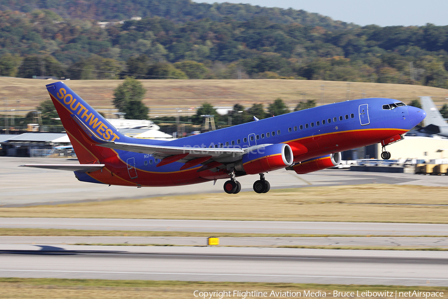 Southwest Airlines Boeing 737-7H4 (N240WN) | Photo 85004