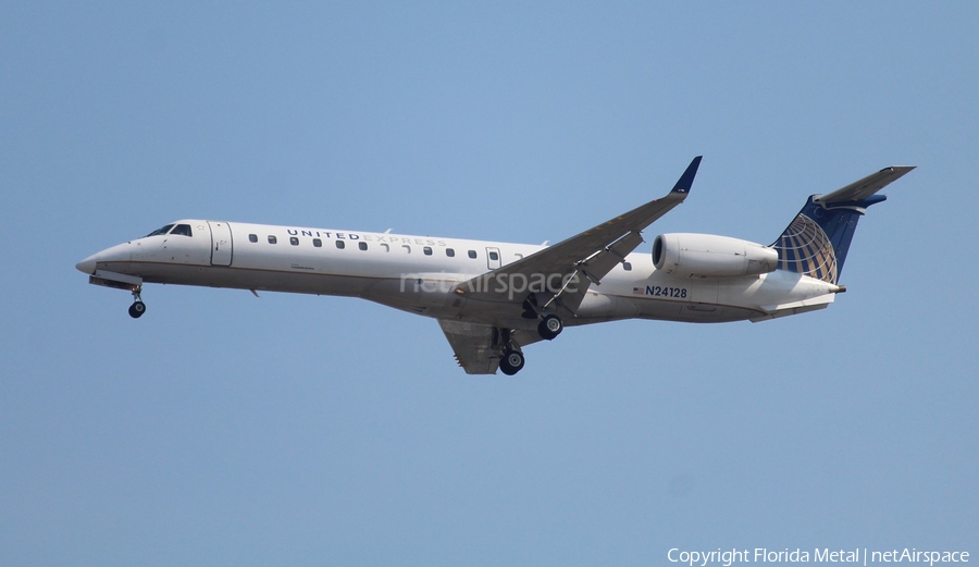 United Express (ExpressJet Airlines) Embraer ERJ-145XR (N24128) | Photo 378585