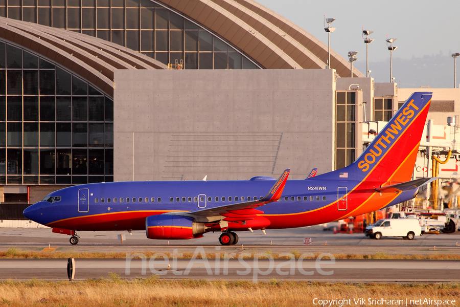 Southwest Airlines Boeing 737-7H4 (N241WN) | Photo 107413