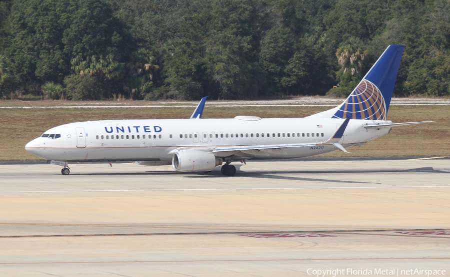 United Airlines Boeing 737-824 (N24211) | Photo 378588
