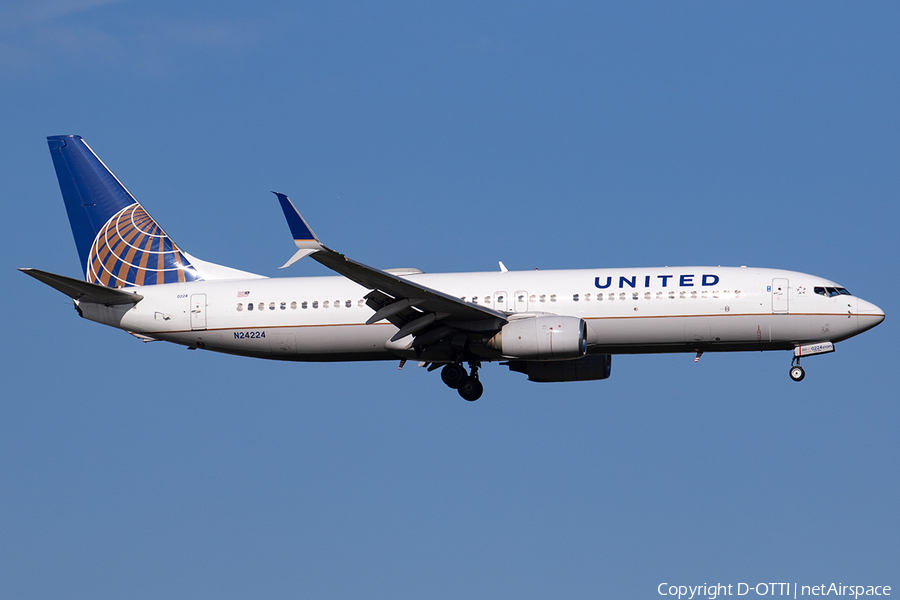 United Airlines Boeing 737-824 (N24224) | Photo 600055