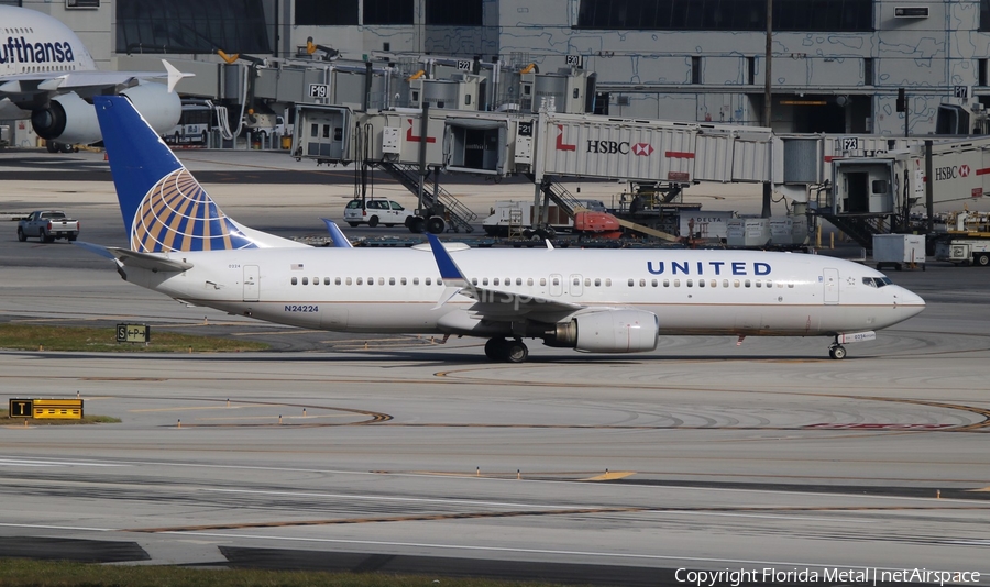 United Airlines Boeing 737-824 (N24224) | Photo 378590