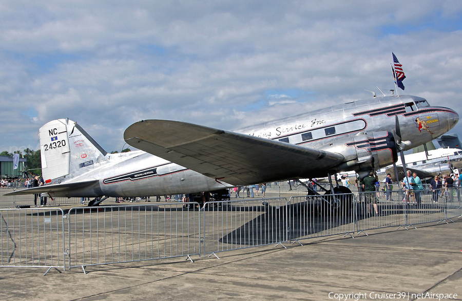 (Private) Douglas DC-3A-S1C3G (N24320) | Photo 364356