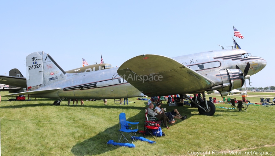 (Private) Douglas DC-3A-S1C3G (N24320) | Photo 378591