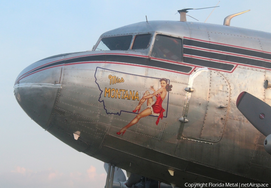 (Private) Douglas DC-3A-S1C3G (N24320) | Photo 378592