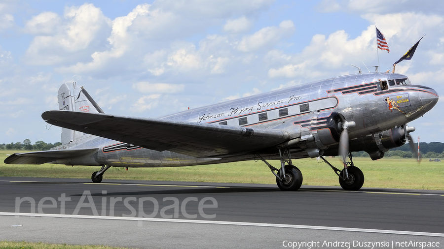 (Private) Douglas DC-3A-S1C3G (N24320) | Photo 343398