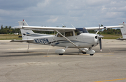 (Private) Cessna 172S Skyhawk SP (N2435W) at  Palm Beach County Park, United States