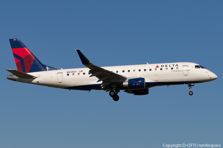 Delta Connection (SkyWest Airlines) Embraer ERJ-175LR (ERJ-170-200LR) (N243SY) | Photo 181815