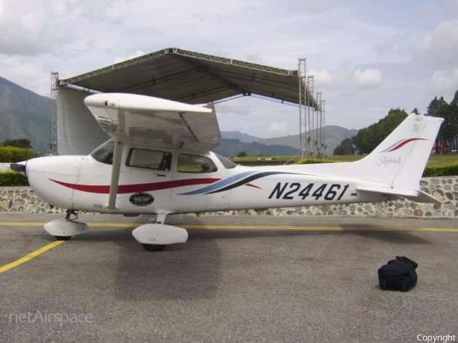 Isla Grande Flying School Cessna 172R Skyhawk (N24461) | Photo 411299