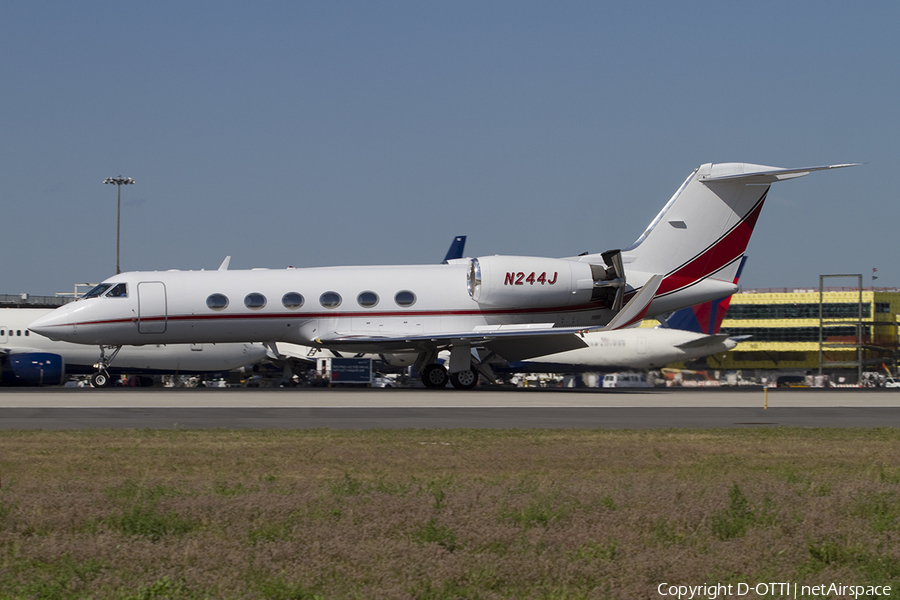 (Private) Gulfstream G-IV SP (N244J) | Photo 387227