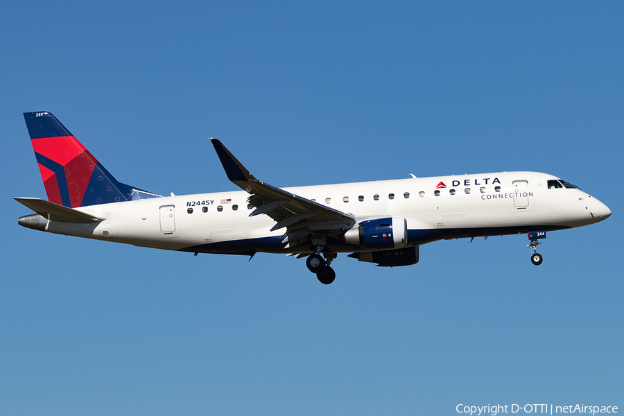 Delta Connection (SkyWest Airlines) Embraer ERJ-175LR (ERJ-170-200LR) (N244SY) | Photo 180283