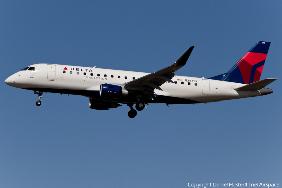 Delta Connection (SkyWest Airlines) Embraer ERJ-175LR (ERJ-170-200LR) (N244SY) | Photo 446078