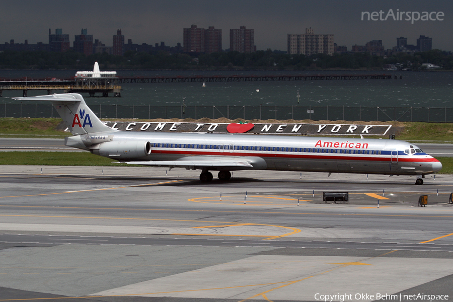 American Airlines McDonnell Douglas MD-82 (N245AA) | Photo 37337