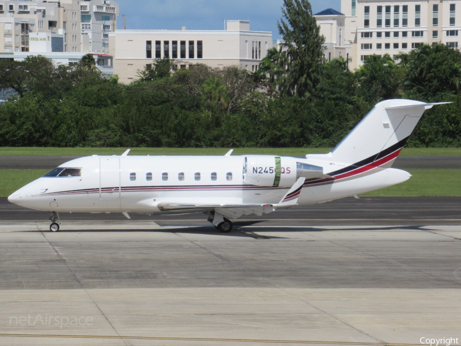 NetJets Bombardier CL-600-2B16 Challenger 650 (N245QS) | Photo 495933