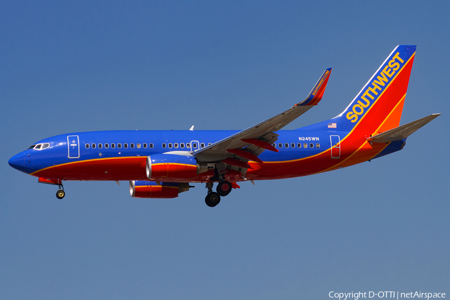 Southwest Airlines Boeing 737-7H4 (N245WN) | Photo 181744