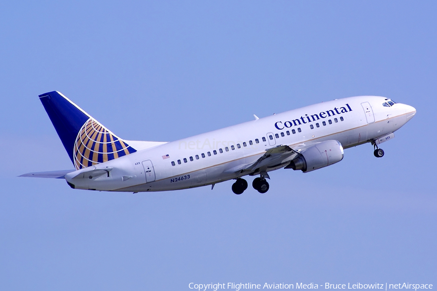 Continental Airlines Boeing 737-524 (N24633) | Photo 189568