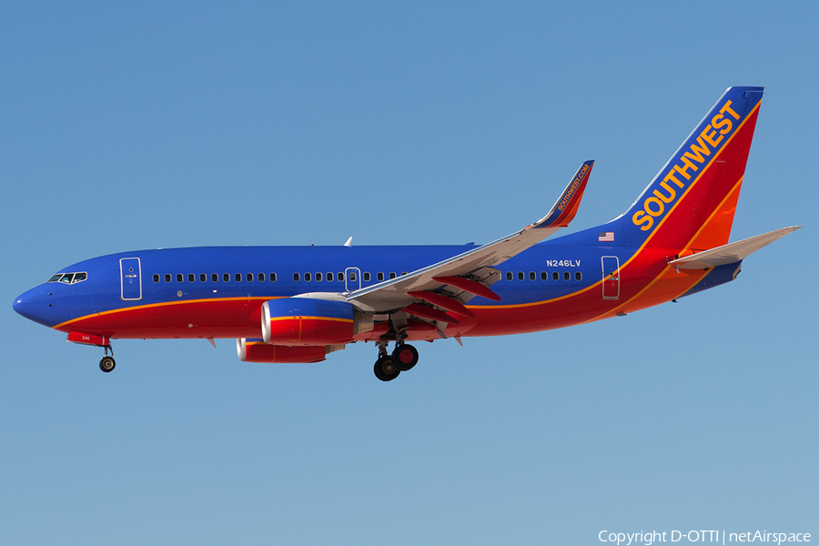 Southwest Airlines Boeing 737-7H4 (N246LV) | Photo 181081