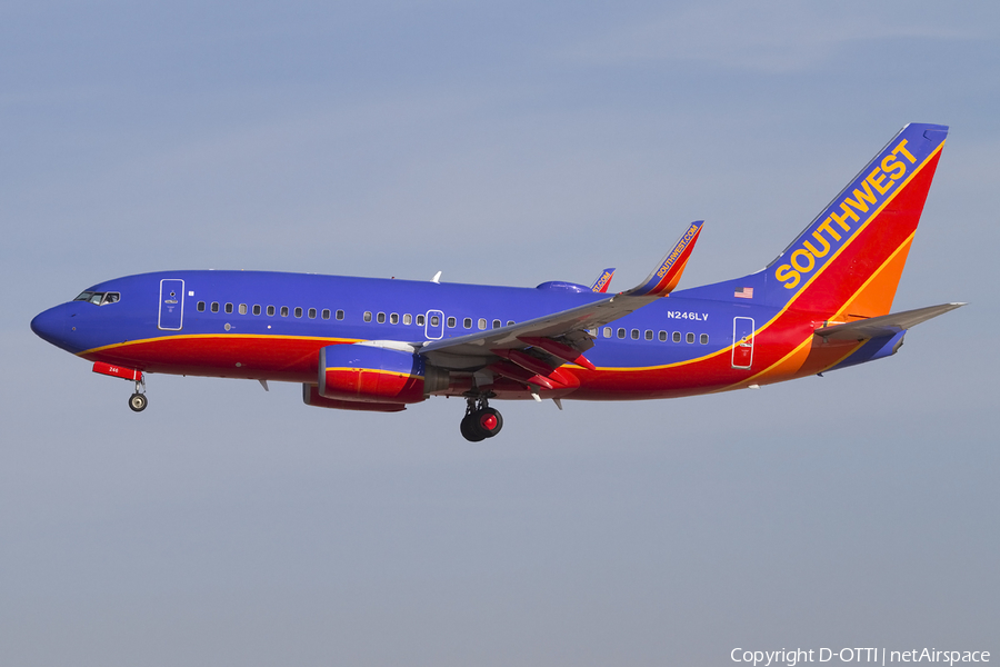 Southwest Airlines Boeing 737-7H4 (N246LV) | Photo 425386