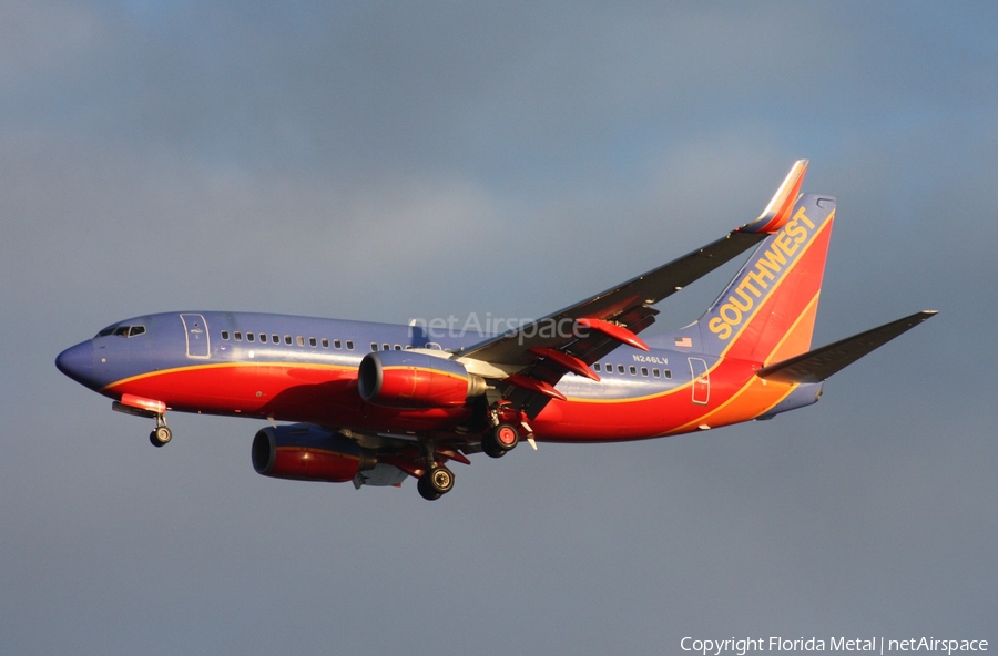 Southwest Airlines Boeing 737-7H4 (N246LV) | Photo 328603