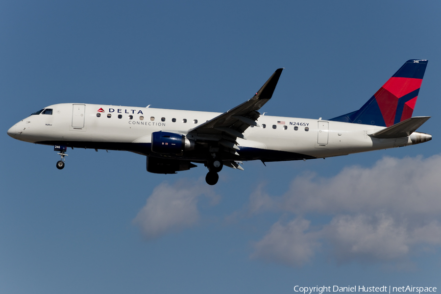 Delta Connection (SkyWest Airlines) Embraer ERJ-175LR (ERJ-170-200LR) (N246SY) | Photo 446777