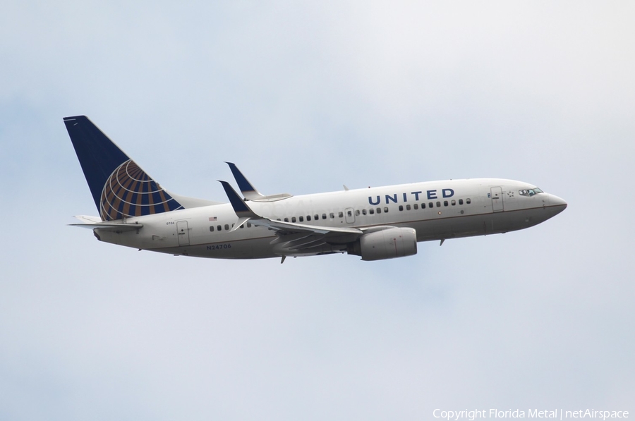 United Airlines Boeing 737-724 (N24706) | Photo 310787