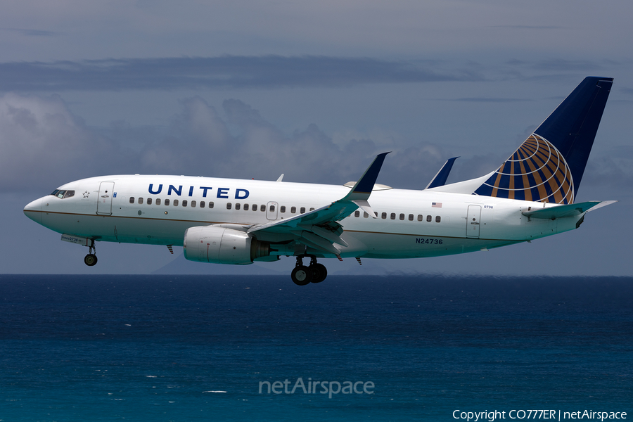 United Airlines Boeing 737-724 (N24736) | Photo 338141